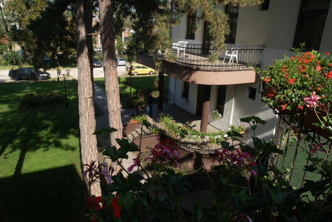 Hotel Stella Siofok Bagian luar foto