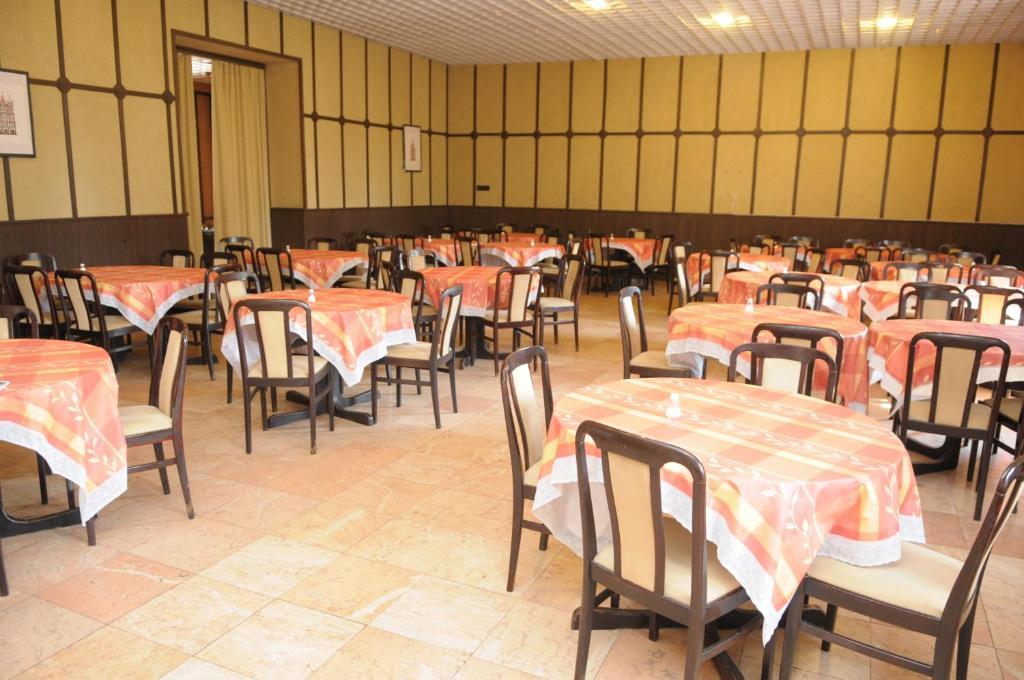 Hotel Stella Siofok Bagian luar foto